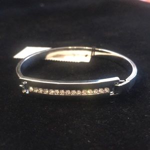 Express, Bracelet